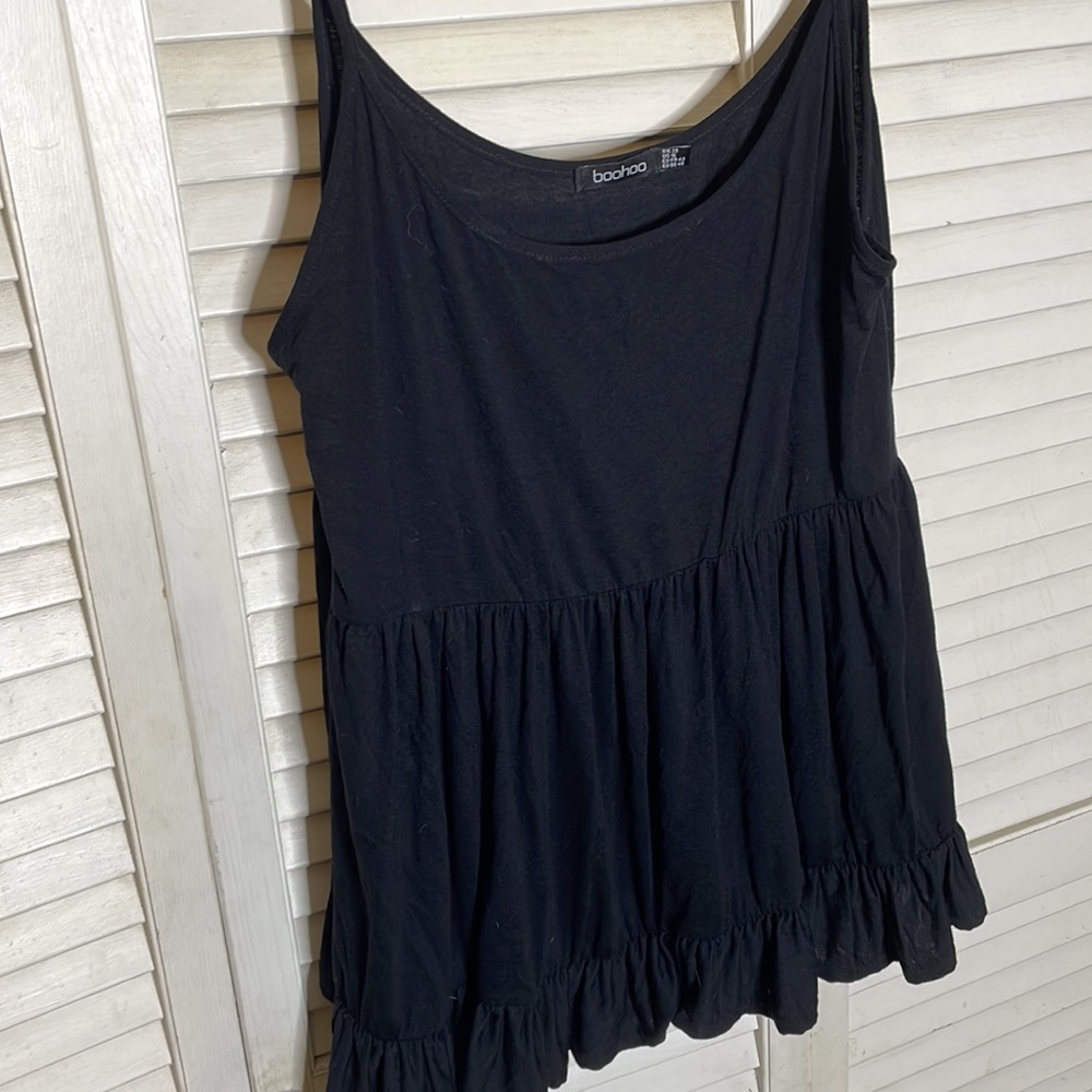 Boohoo Black Ruffle Top - Picture 2 of 3